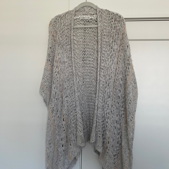 Abercrombie & Fitch slightly sheer oversized cardigan - Picture 1 of 4